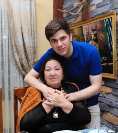 Mərhum xalq artistinin qızı vəfat etdi (FOTO) Mərhum xalq artistinin qızı vəfat etdi (FOTO)