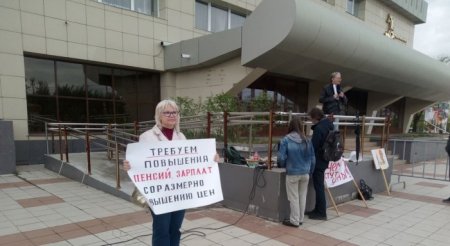 Ruslar "Putinin istefası"nı tələb etdilər - FOTOLAR