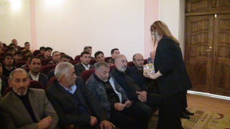 Yardımlı Mədəniyyət evində “Vətən yolu” filminin təqdimat tədbiri keçirildi. Yardımlı Mədəniyyət evində “Vətən yolu” filminin təqdimat tədbiri keçirildi.