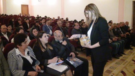 Yardımlı Mədəniyyət evində “Vətən yolu” filminin təqdimat tədbiri keçirildi. Yardımlı Mədəniyyət evində “Vətən yolu” filminin təqdimat tədbiri keçirildi.