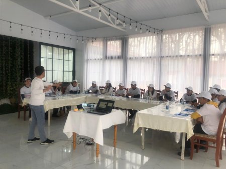 “Öz peşəni özün seç” IX sinif şagirdləri üçün karyera düşərgəsinə start verildi