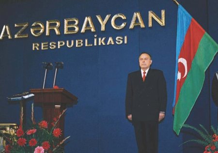 Əli Həsənov: “Heydər Əliyev İli”; mənəvi və sosial tələb … Əli Həsənov: “Heydər Əliyev İli”; mənəvi və sosial tələb …