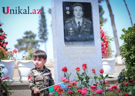 3 yaşlı Polad Həşimov... - Fotolar