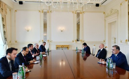 Prezident Cevdet Yılmazı qəbul etdi - Foto